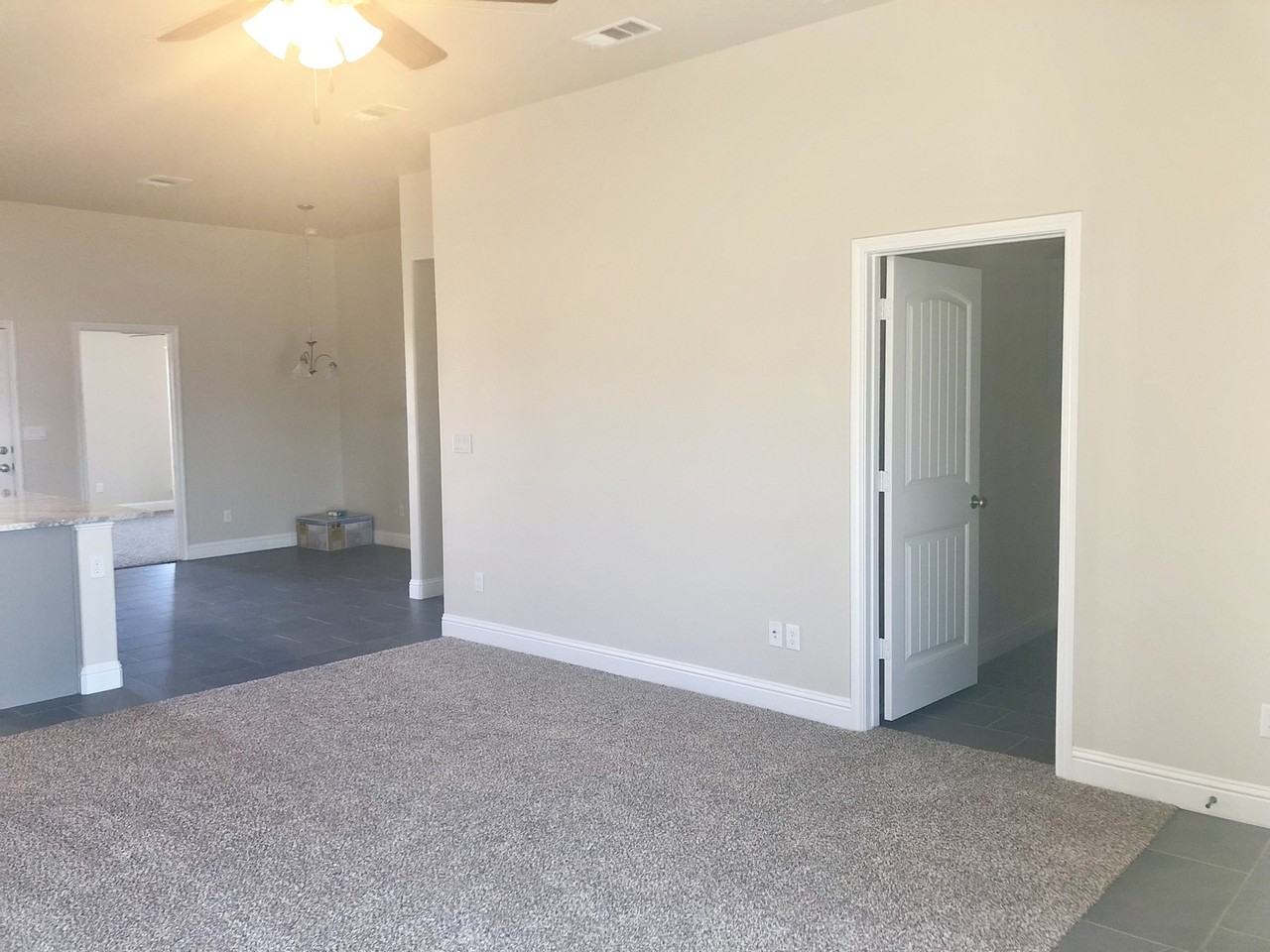 10511 Valencia Ave - Photo 2 of 7