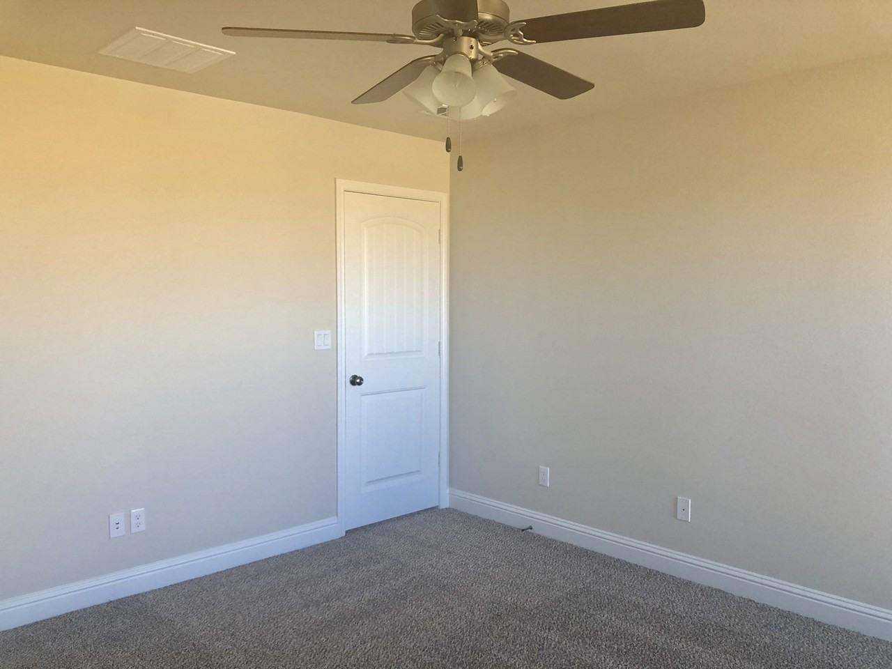 10511 Valencia Ave - Photo 5 of 7