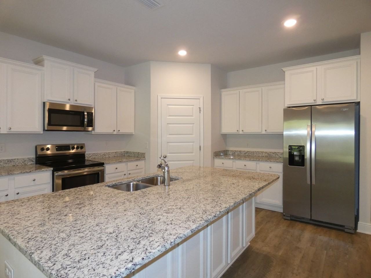 3810 Hawks Landing Cir - Photo 5 of 32