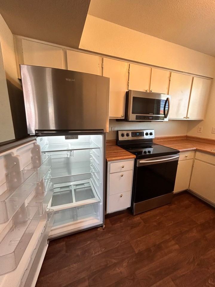 3150 E Cicero St - Photo 2 of 11