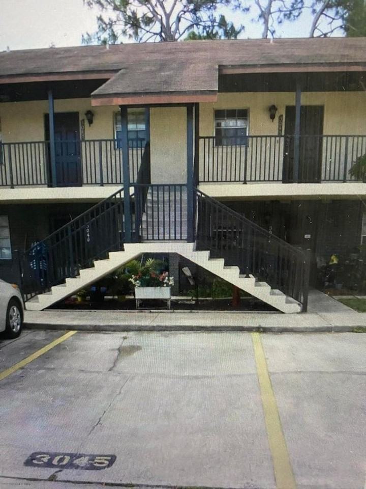 3045 Sir Hamilton Cir #11