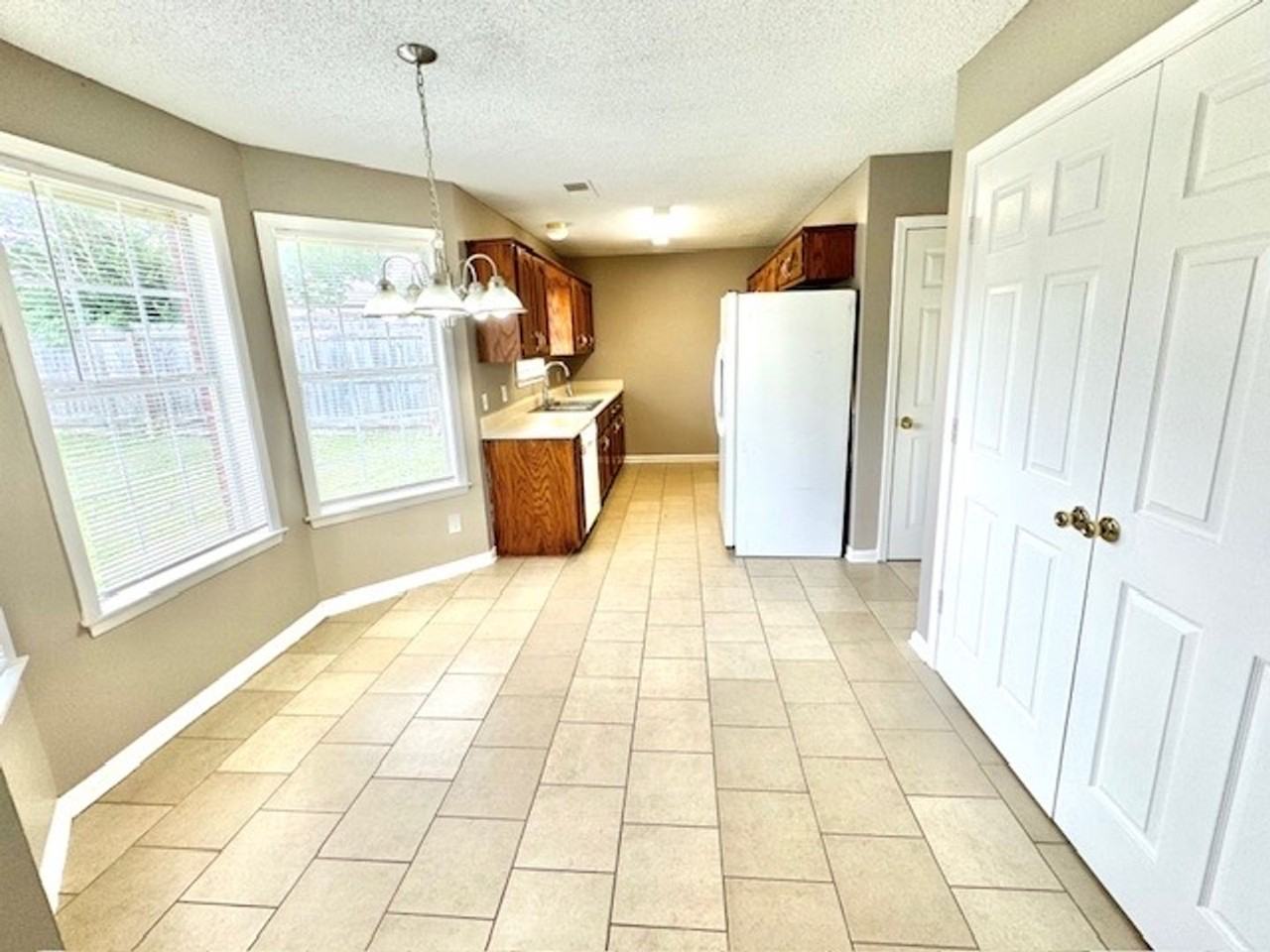 6796 Skylar Mill Ave - Photo 3 of 10