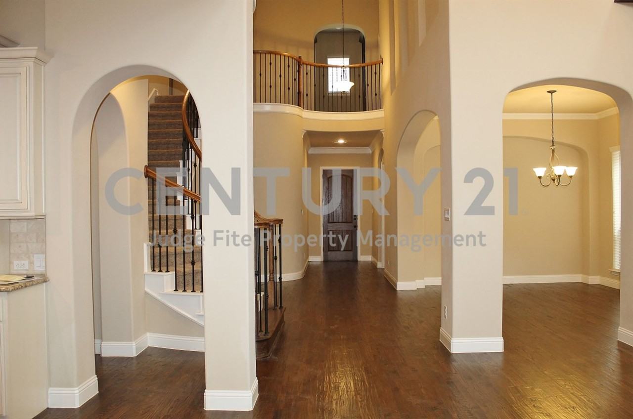 7316 Joshua Tree Trl - Photo 3 of 22