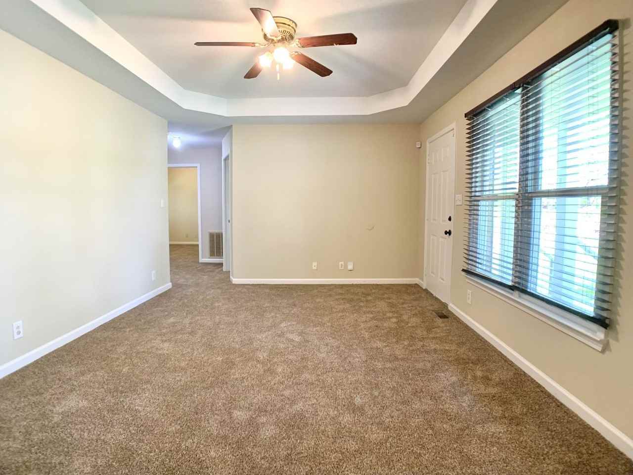 236 Moncrest Dr - Photo 7 of 36