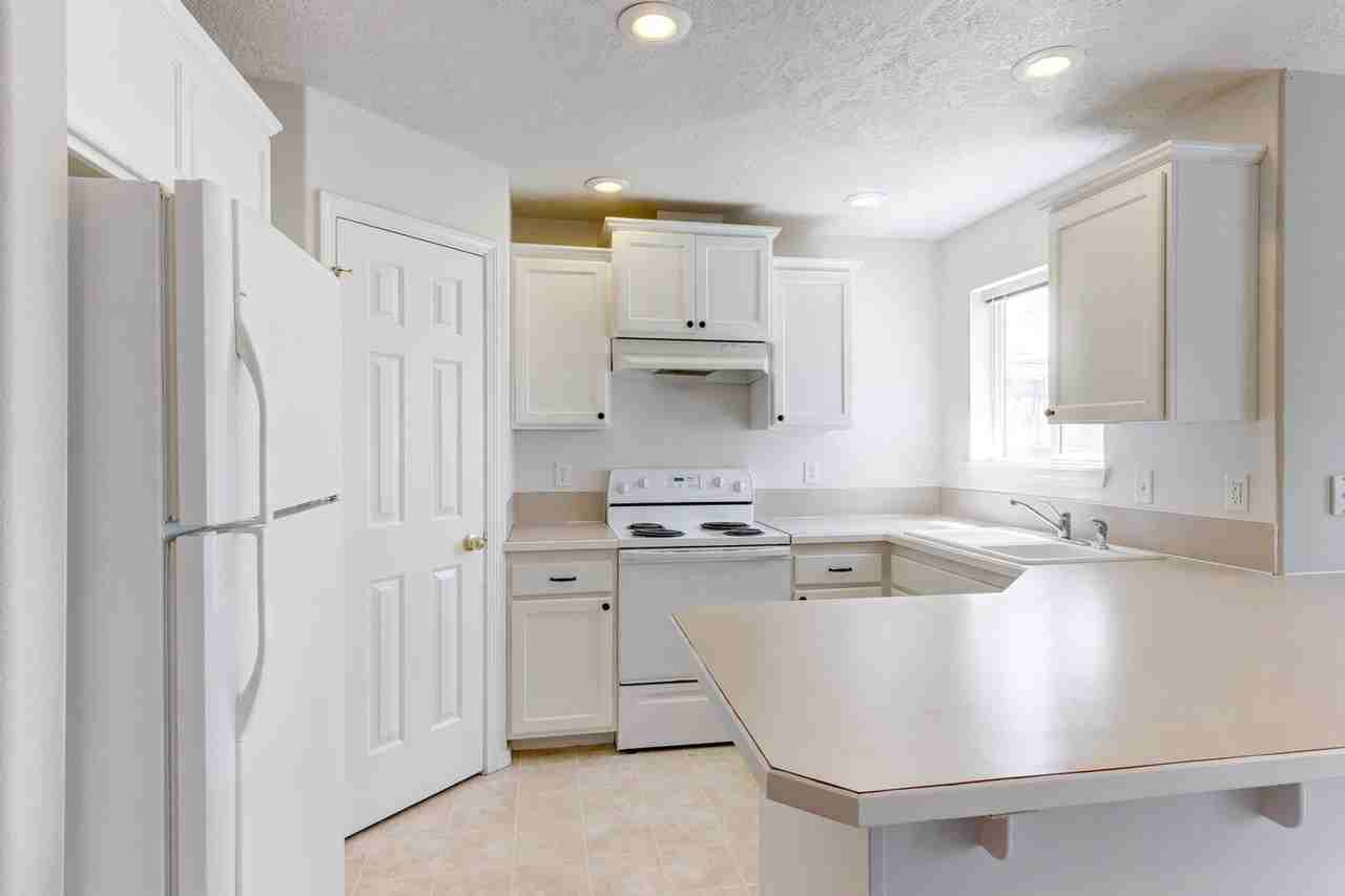 3183 W Cherry Ln - Photo 3 of 21