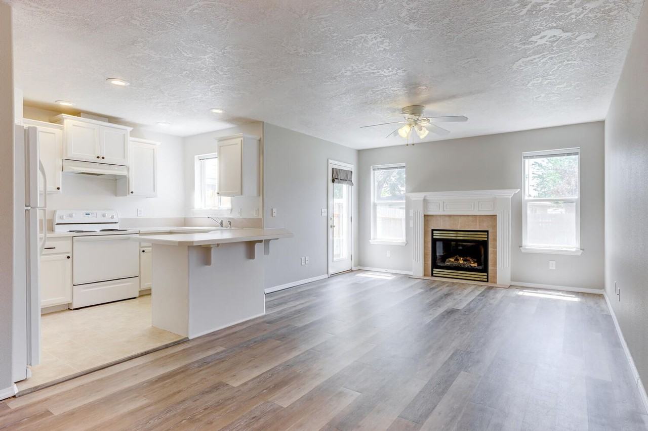 3183 W Cherry Ln - Photo 6 of 21