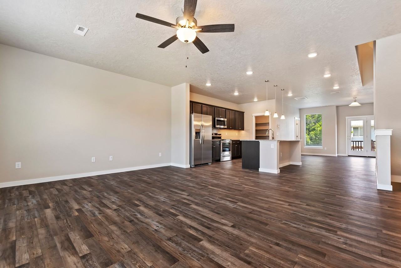 3058 N Network Ln - Photo 3 of 24