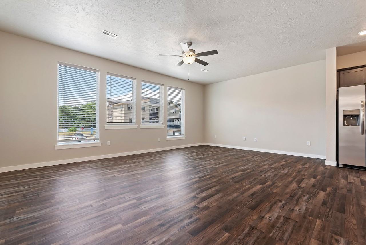 3058 N Network Ln - Photo 5 of 24