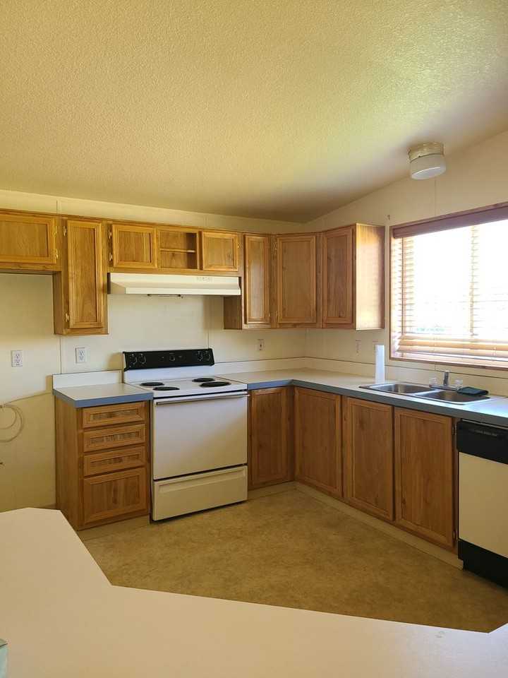 22625 Old Hoss Ln - Photo 2 of 9