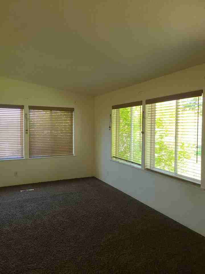 22625 Old Hoss Ln - Photo 3 of 9