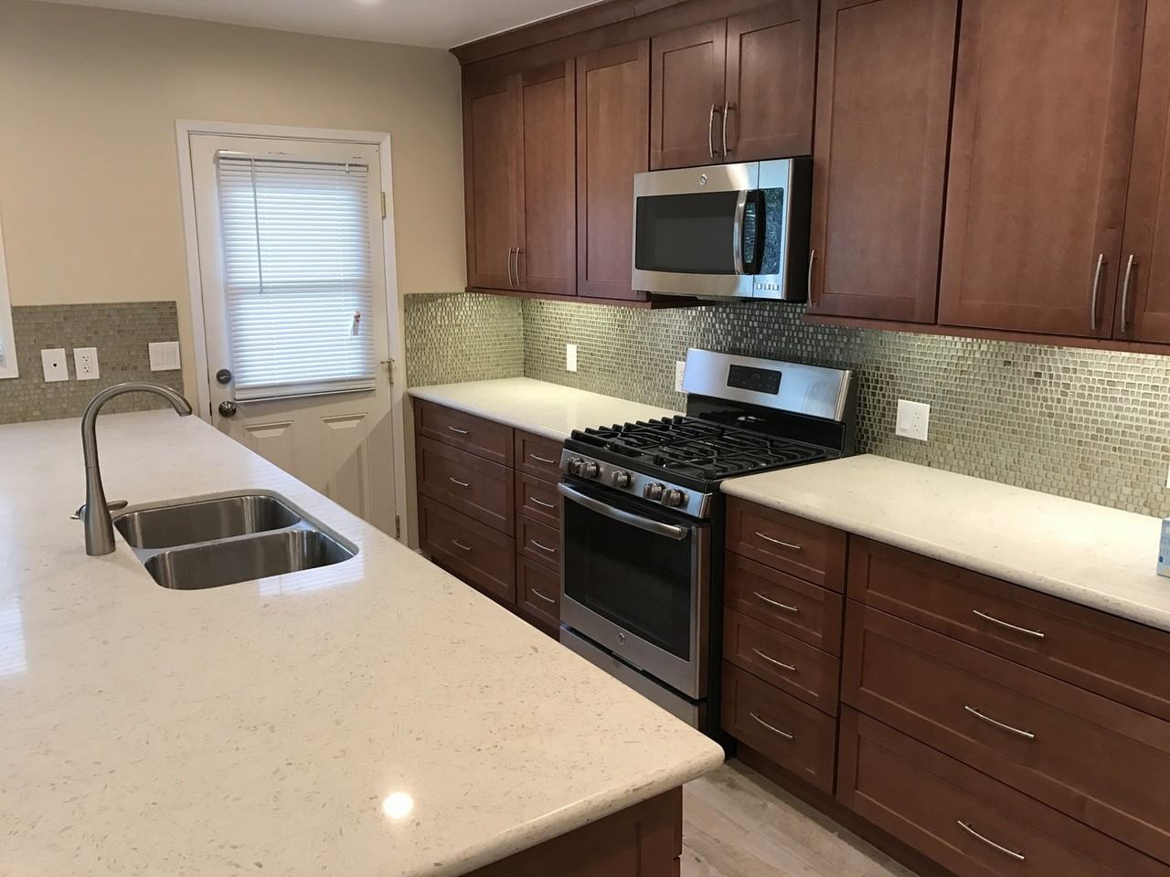 1209 Riedel Ave - Photo 2 of 17