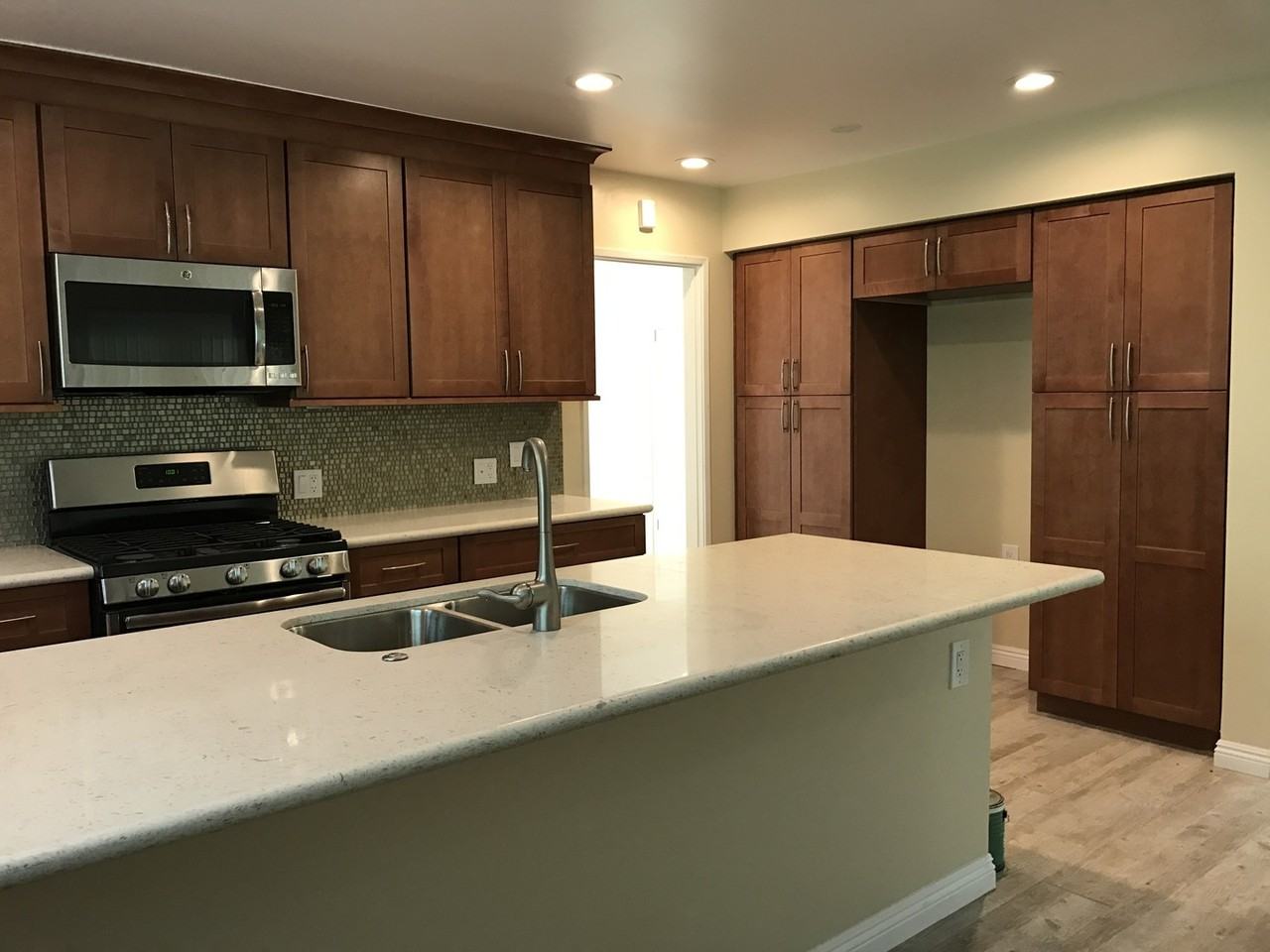 1209 Riedel Ave - Photo 3 of 17