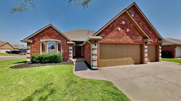 featured image of 10217 Sw 28th Cir