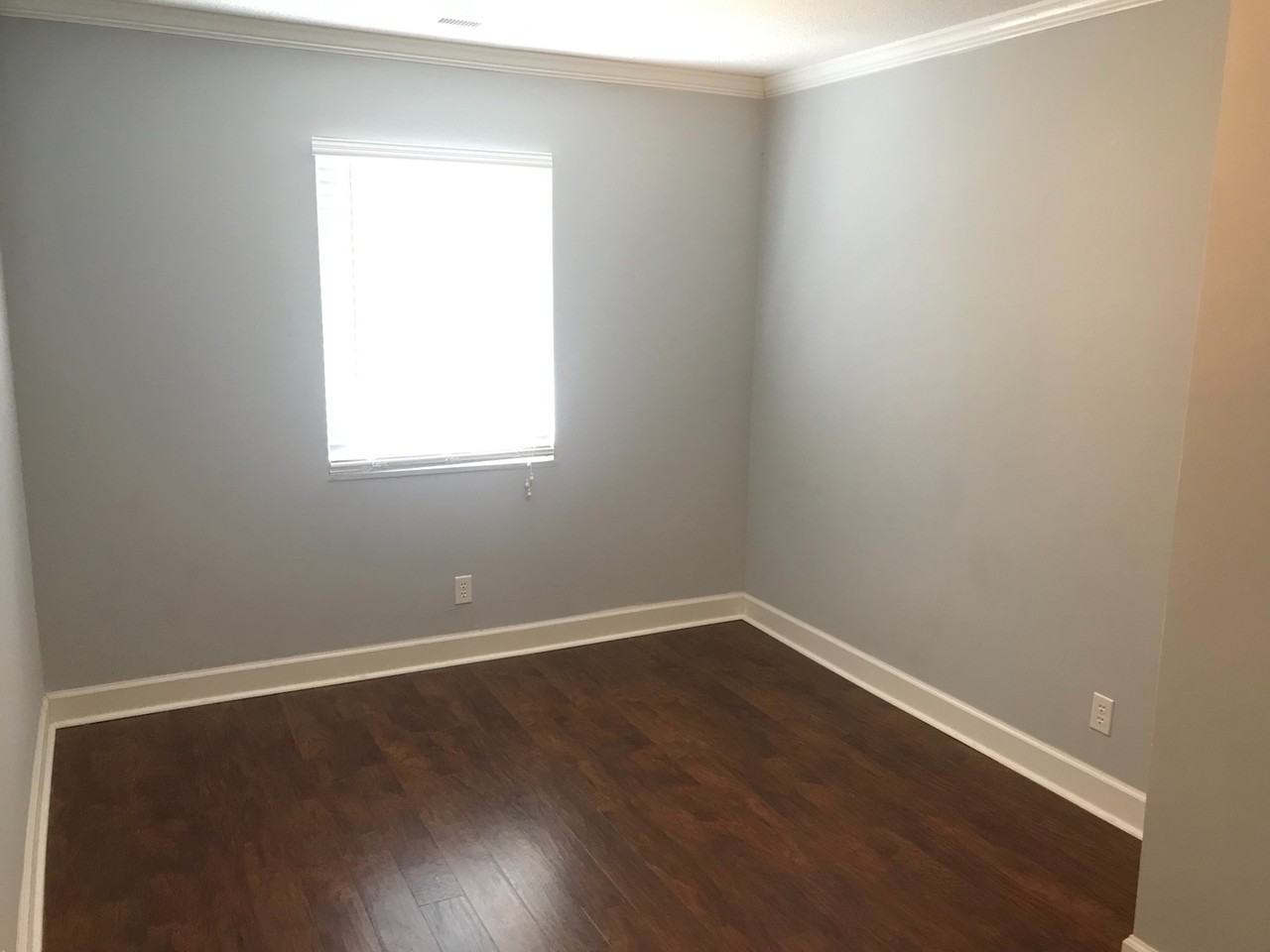 507 Spring St Sw - Photo 7 of 9
