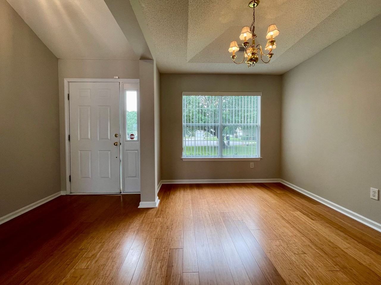 1000 Liriope Ln - Photo 6 of 29