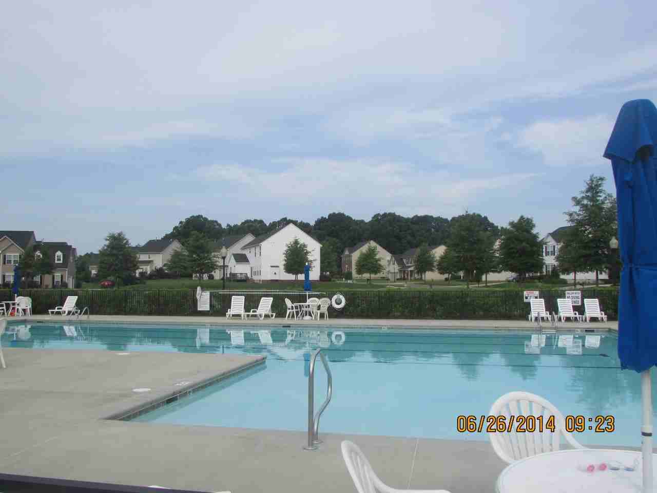 2467 Bethesda Oaks Dr - Photo 2 of 25