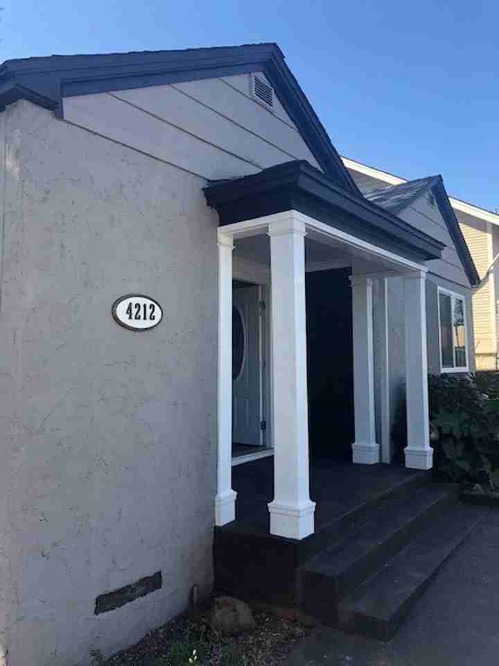 4212 Meade St - Photo 2 of 19