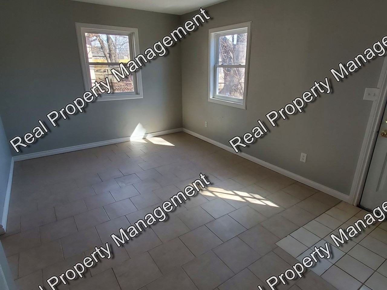 6533 Missouri Ave - Photo 7 of 11