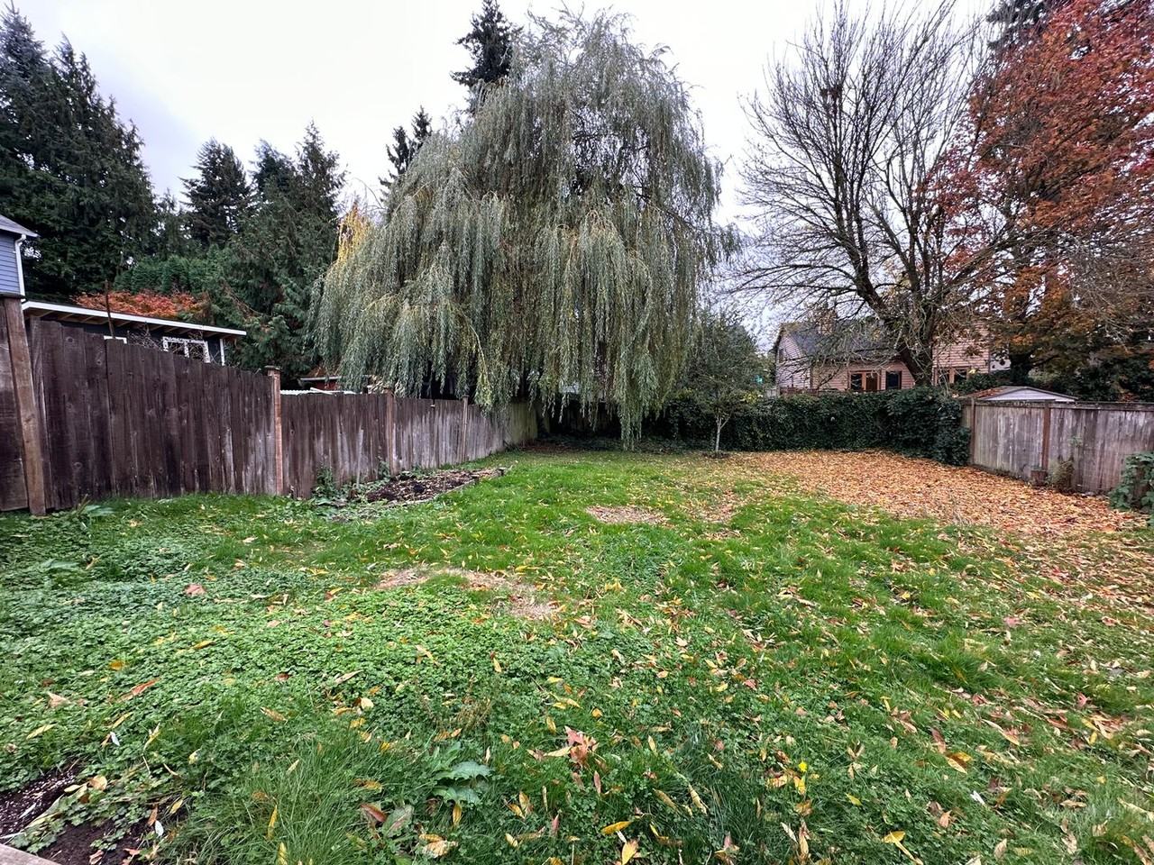 223 Ne 92nd St - Photo 2 of 17