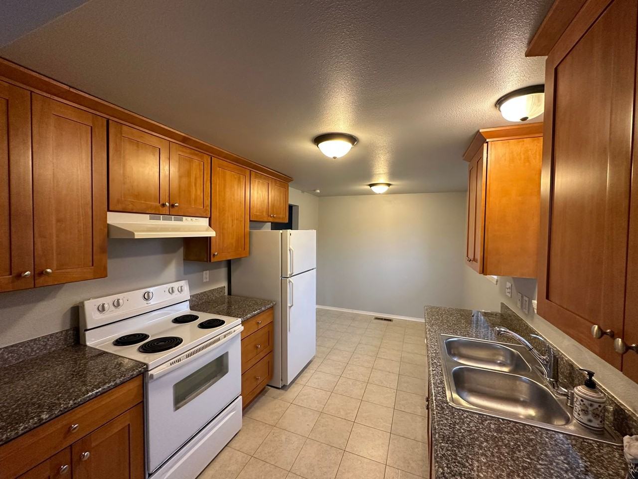 223 Ne 92nd St - Photo 6 of 17