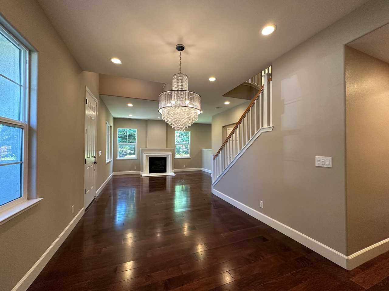 4102 Voltaire St - Photo 3 of 17