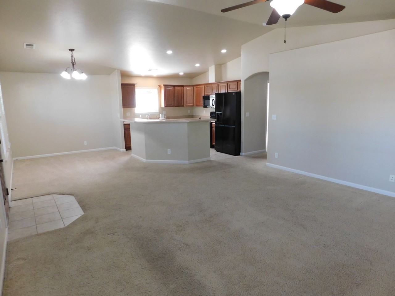 1105 Alexander Ct - Photo 5 of 18