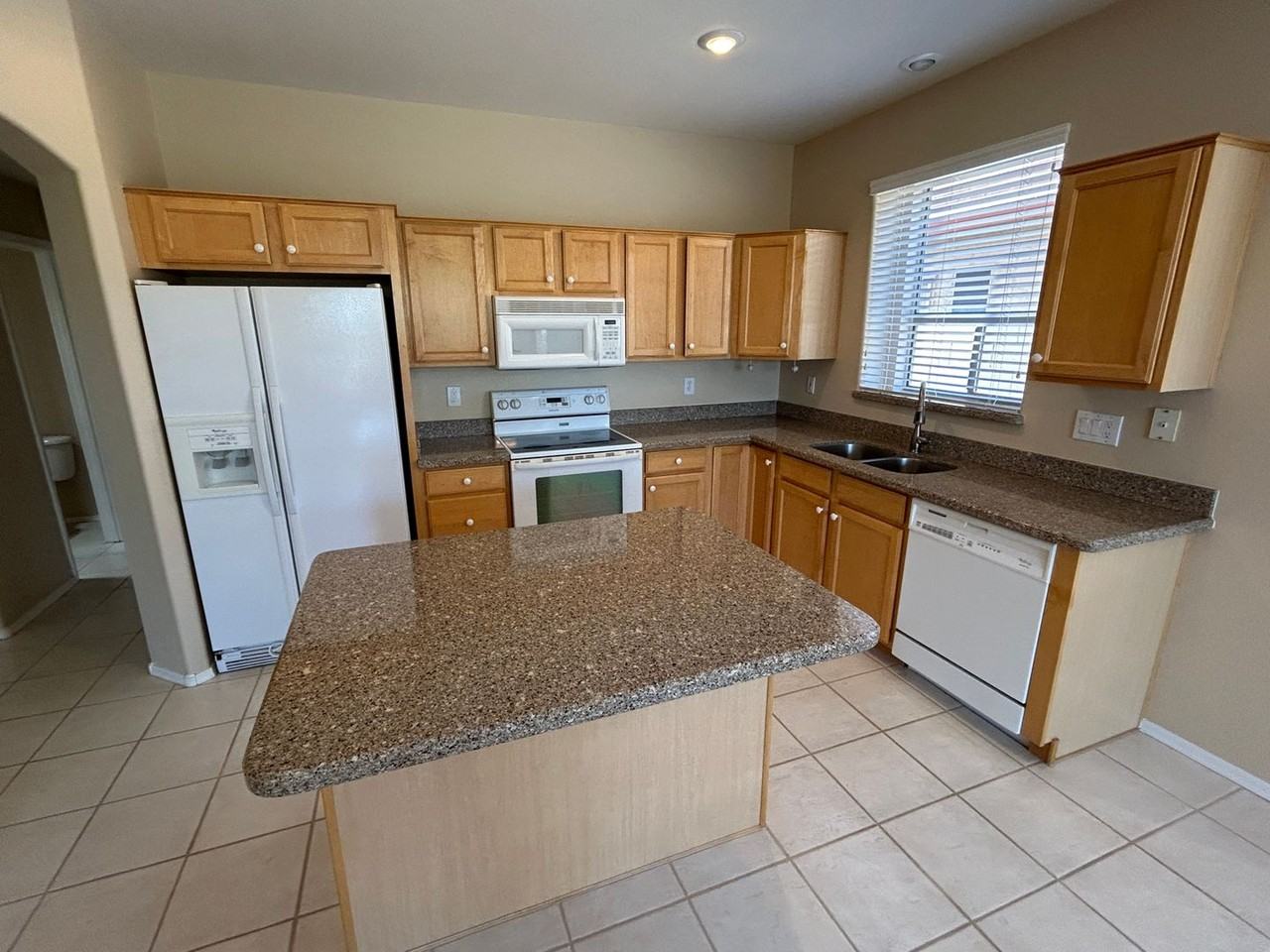 17731 N Becke Ln - Photo 3 of 17