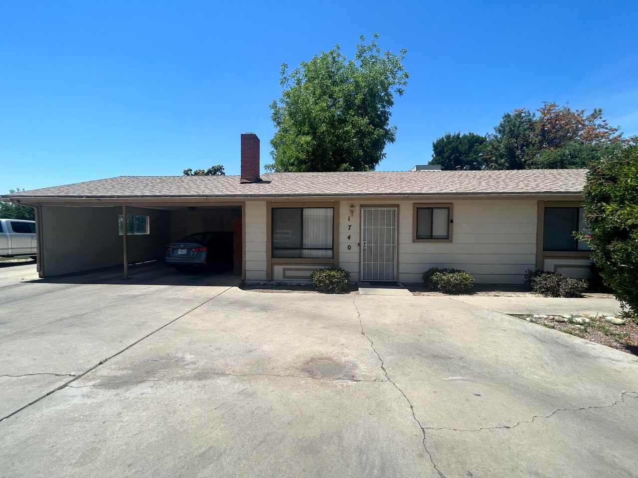 Laura Ave - Photo 2 of 3