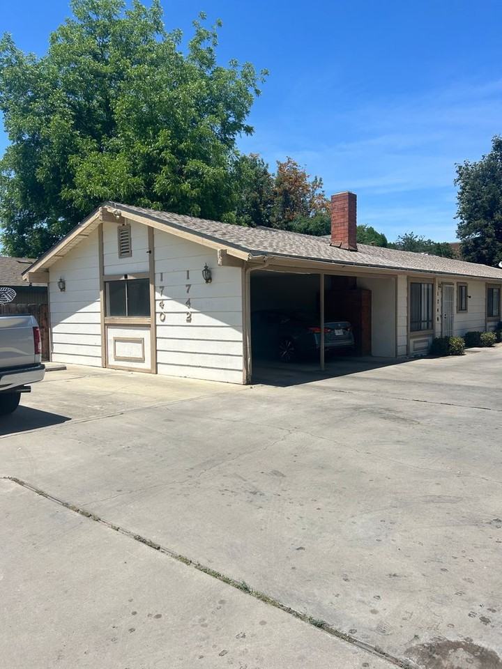 Laura Ave - Photo 3 of 3