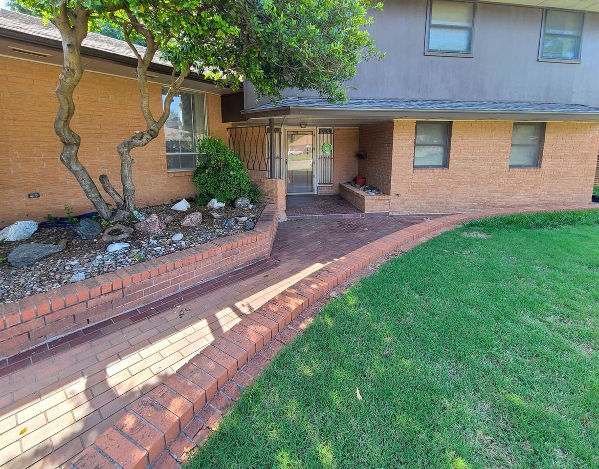 5000 Nw 61st Pl - Photo 2 of 29