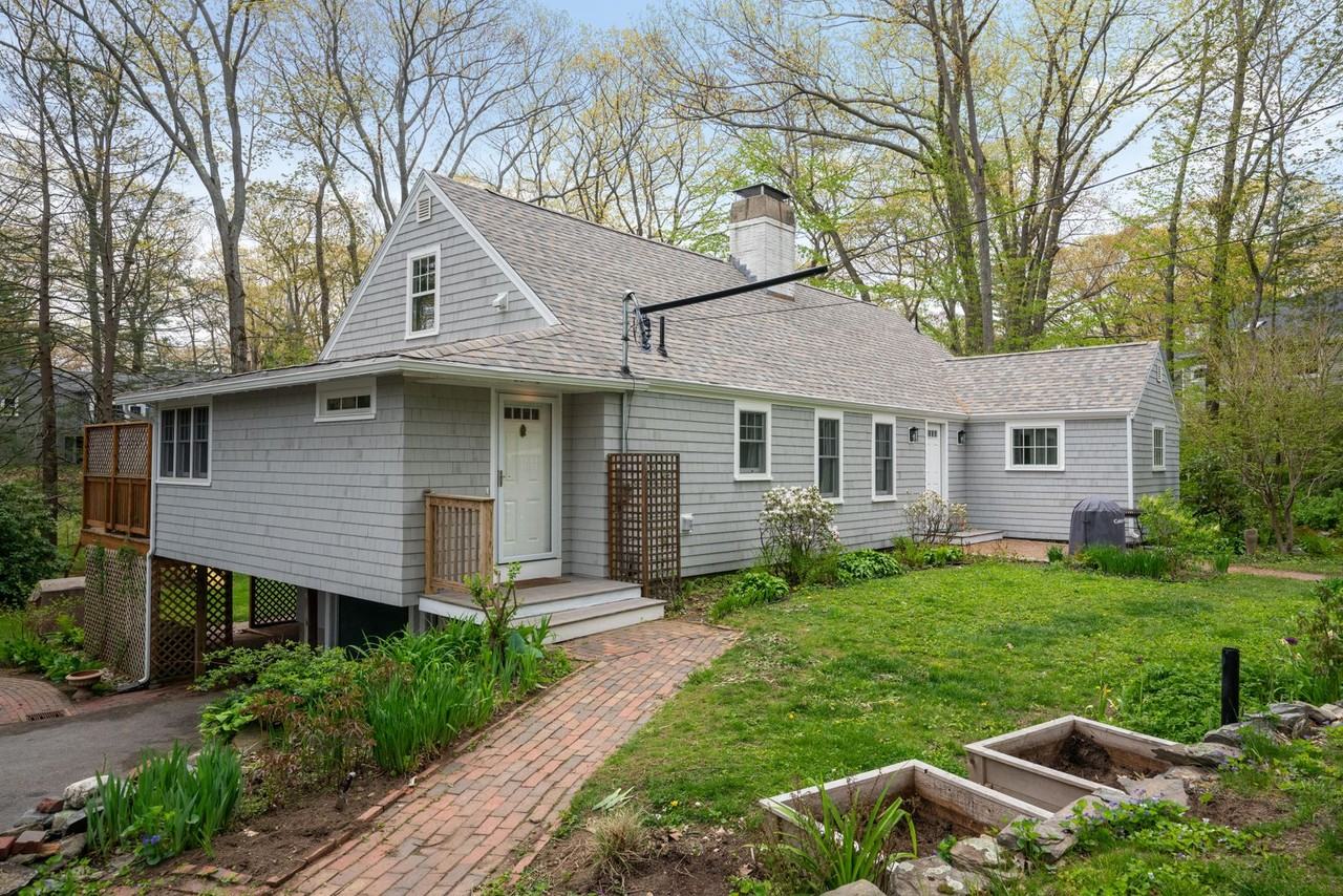 20 Robinhood Rd - Photo 3 of 50