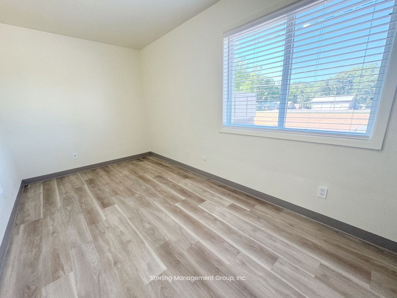 Corvallis Mobile Home Park - Photo 3 of 13