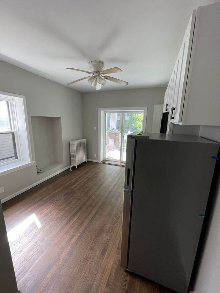 1120 Ontario St - Photo 3 of 8