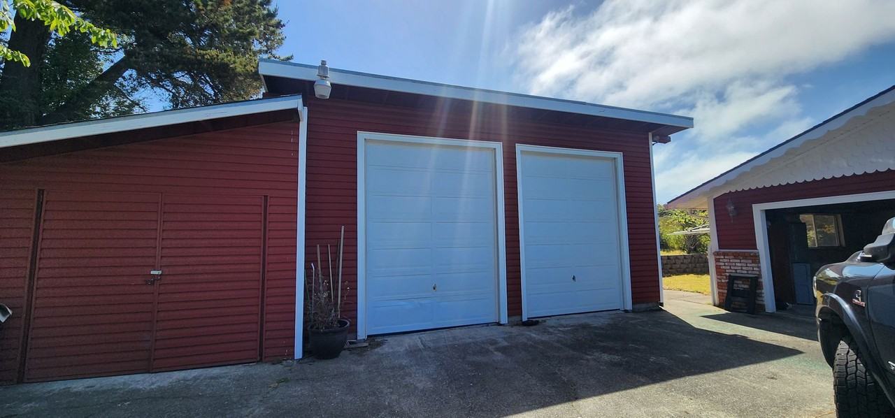 1525 Salmon Ave - Photo 3 of 39