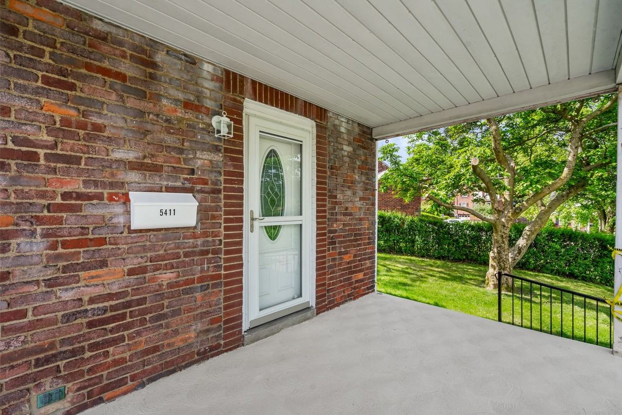 5411 Fieldcrest Dr - Photo 2 of 25