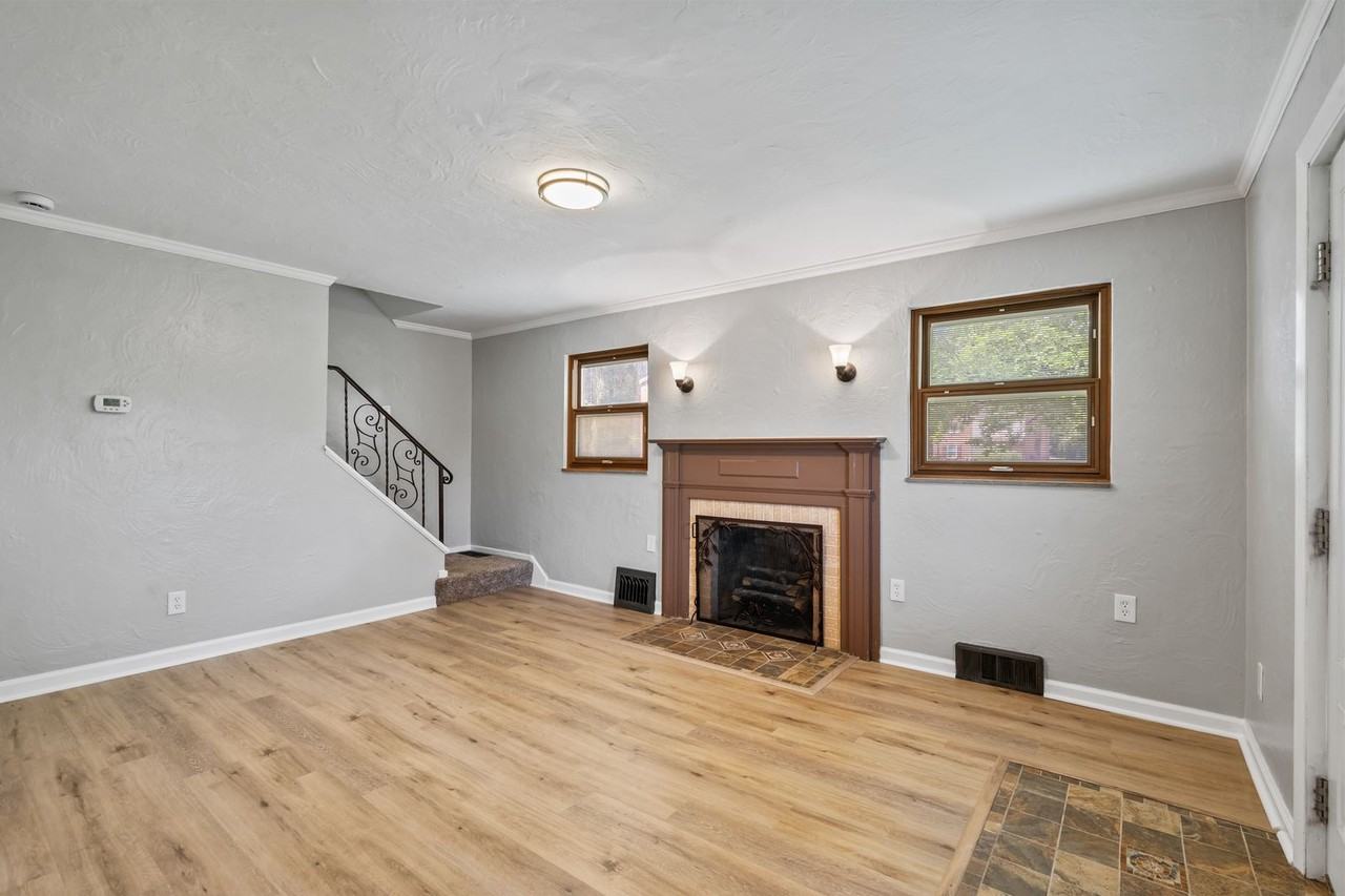 5411 Fieldcrest Dr - Photo 4 of 25