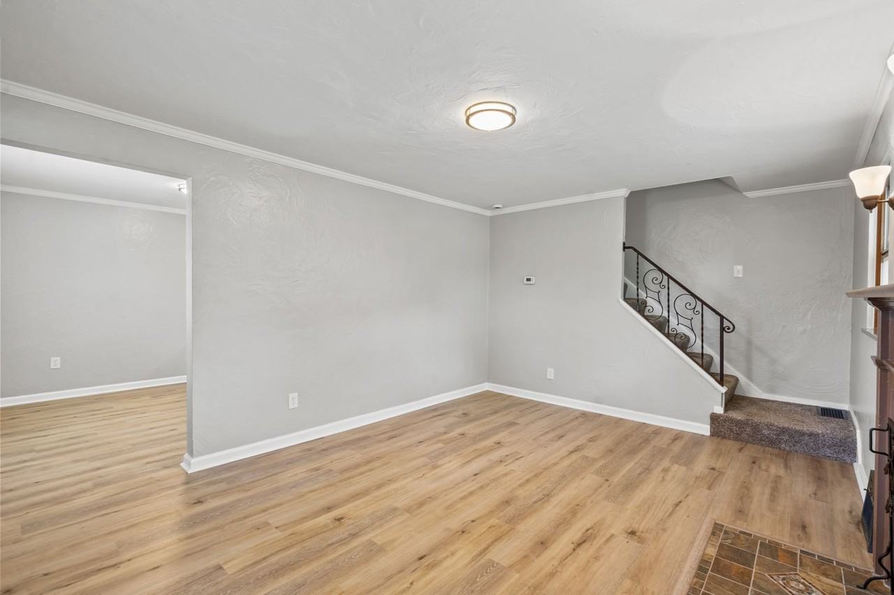 5411 Fieldcrest Dr - Photo 5 of 25