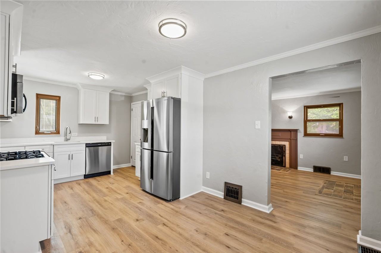 5411 Fieldcrest Dr - Photo 7 of 25