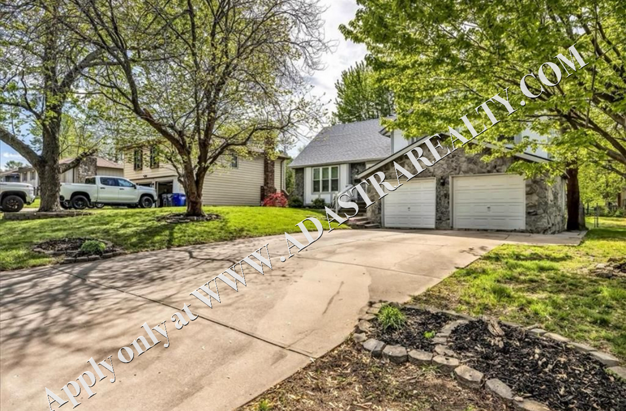 505 S Ridge Dr - Photo 2 of 25