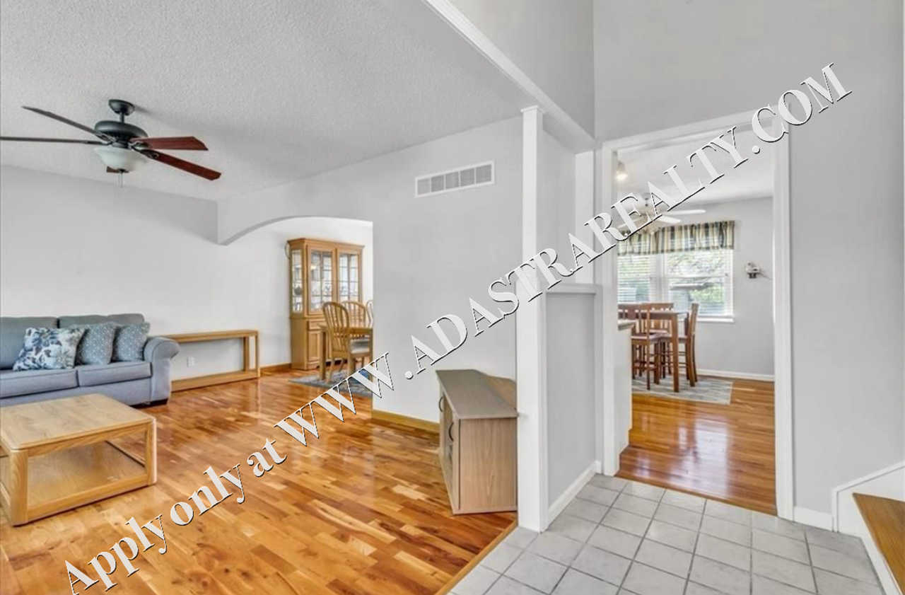 505 S Ridge Dr - Photo 3 of 25