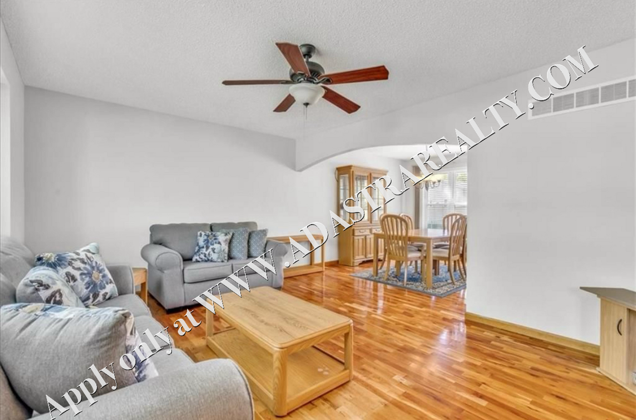 505 S Ridge Dr - Photo 4 of 25