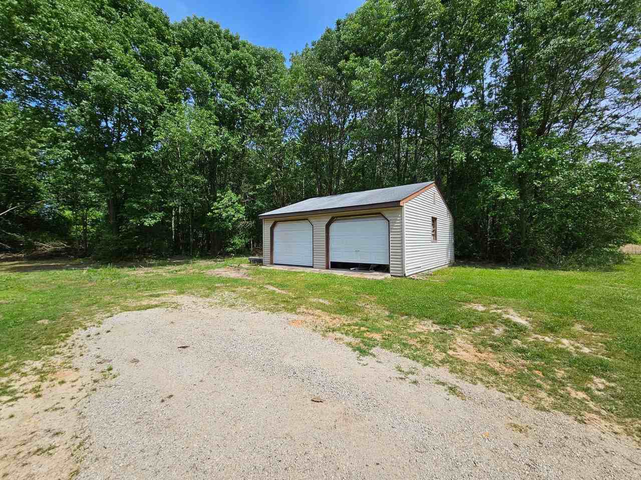 10729 Merchants Hope Rd - Photo 2 of 16