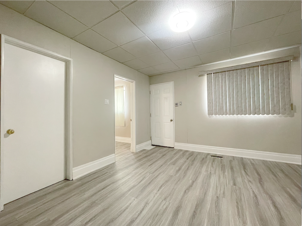 330 Tragina Avenue North, Hamilton, Ontario - Photo 3 of 16