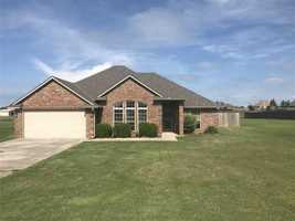 featured image of 27 Ne Lily Lamb Rd #1