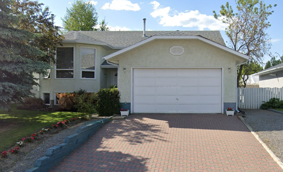 1630 Elzinga - 1630 53 Street #1 - Photo 2 of 7