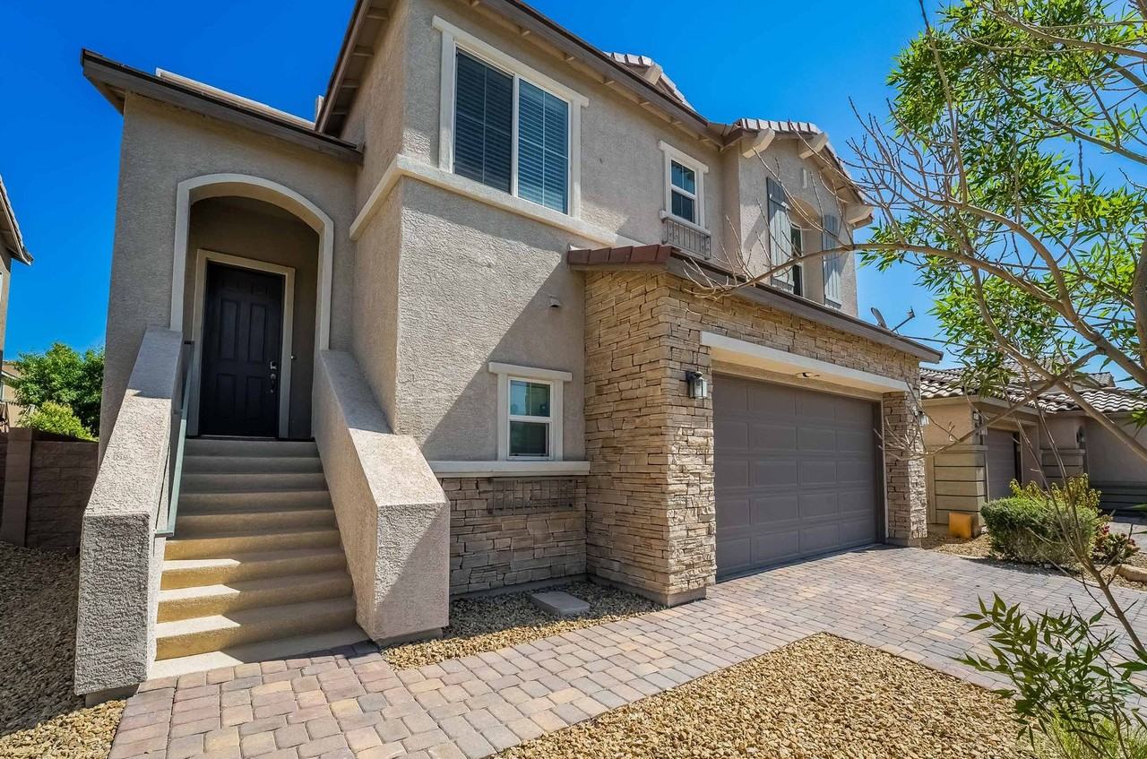 8078 Encanterra Road - Photo 3 of 33