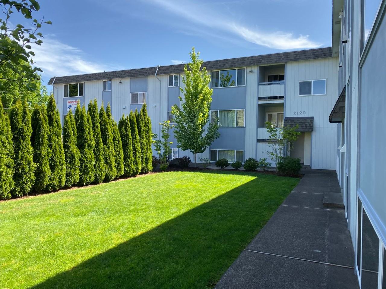 Aquarius Apartments - Photo 2 of 14