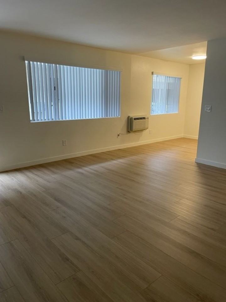 7714 Newlin Ave #4 - Photo 7 of 29