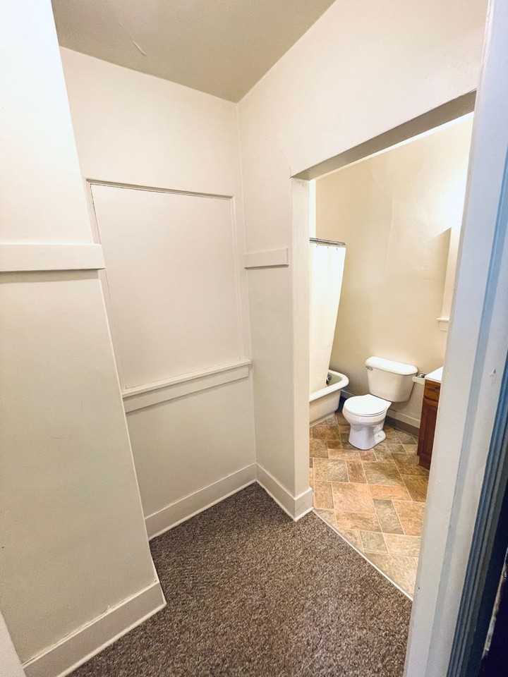 Blackstone Apartments - Photo 5 of 8