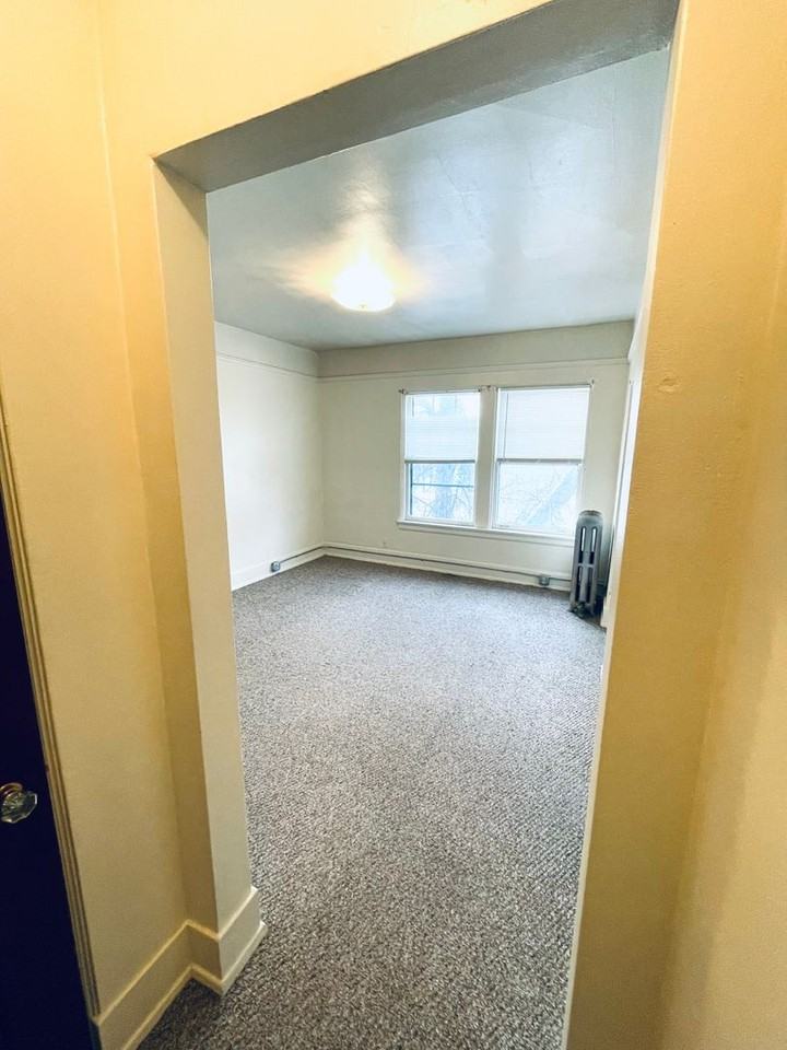 Blackstone Apartments - Photo 6 of 10